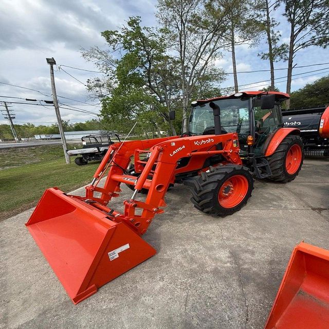 Mini Farm 4WD Wheel Tractor with Kubota Engine