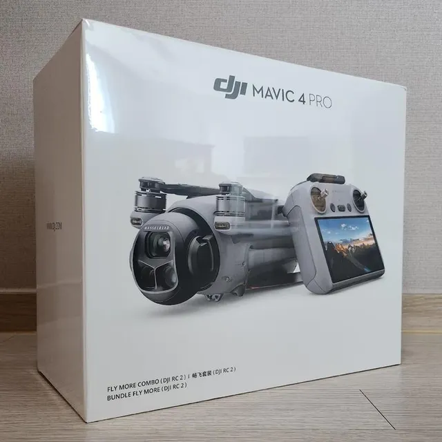 Remote controller included in DJI Mavic 4 Pro Combo