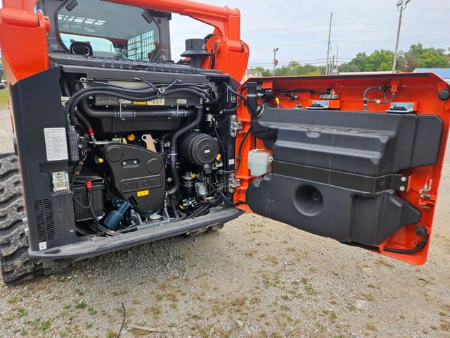 Kubota SVL75-3 Image 4