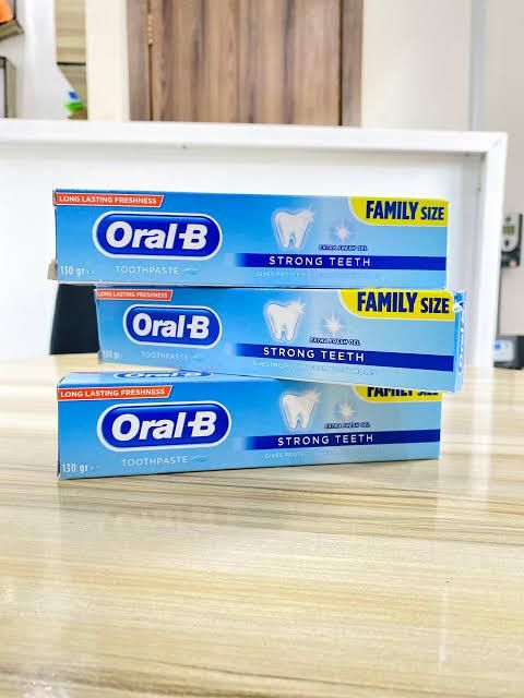 Oral B 3D White LUX Toothpaste multiple tubes