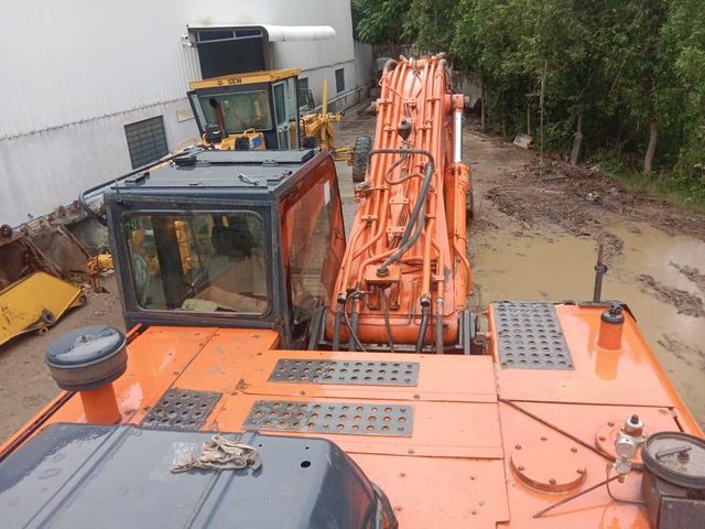 TATA Hitachi ZX370 Excavator - Side View