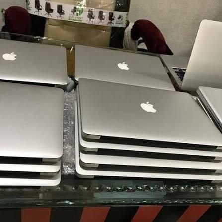 HP EliteBook 840 G5 side ports close-up