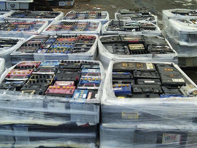 Premium lead battery plate scrap