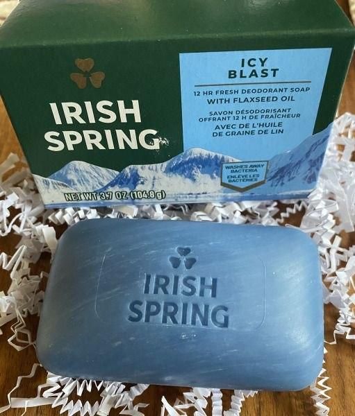 Irish Spring Icy Blast Bar Soap packaging detail