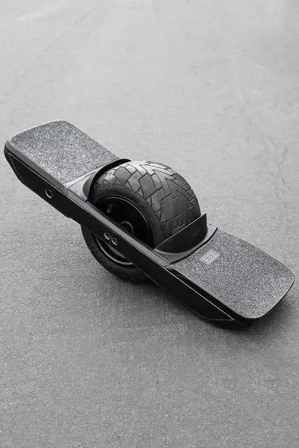 GT Hybrid Electric SkateBoard On Road