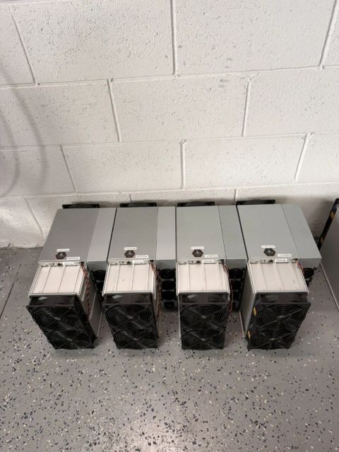 BITMAIN ANTMINER S21+ Front View