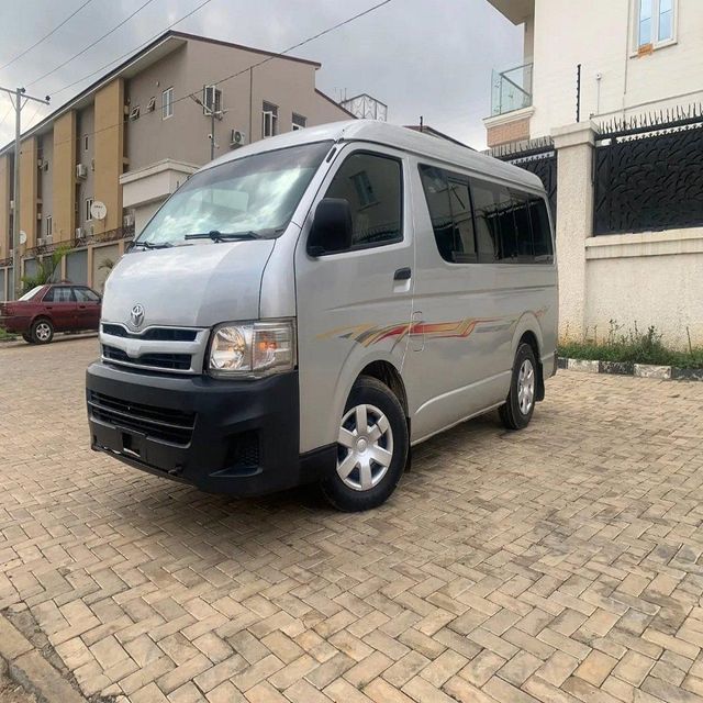 Toyota Hiace Exterior View