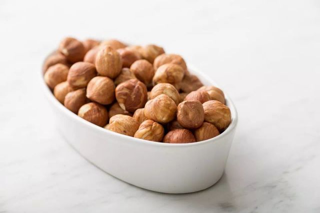 Hazelnuts Whole Peeled
