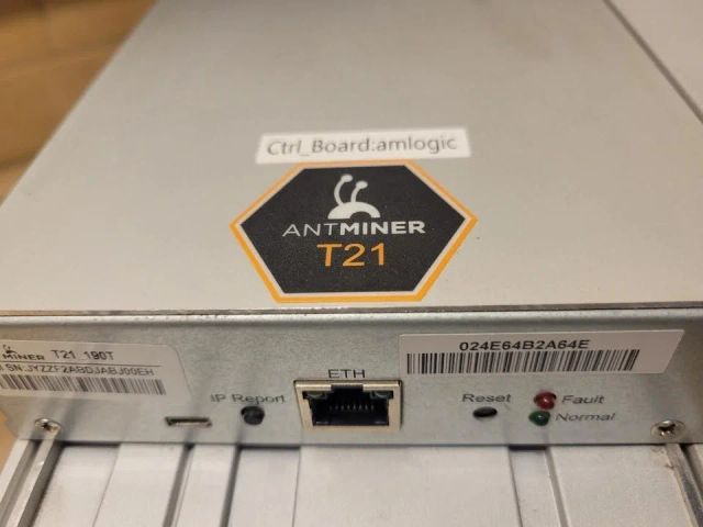 Antminer S21 Image 3