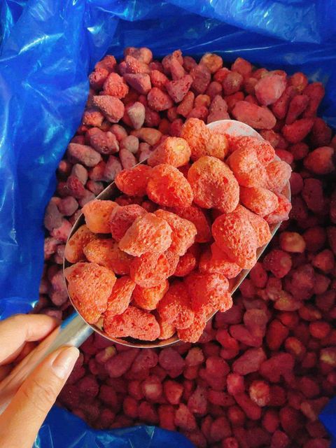 Natural Vietnam Dried Strawberry Chunk