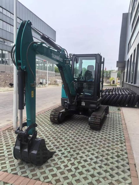 Sunward SWE90E Excavator - Bucket Operation