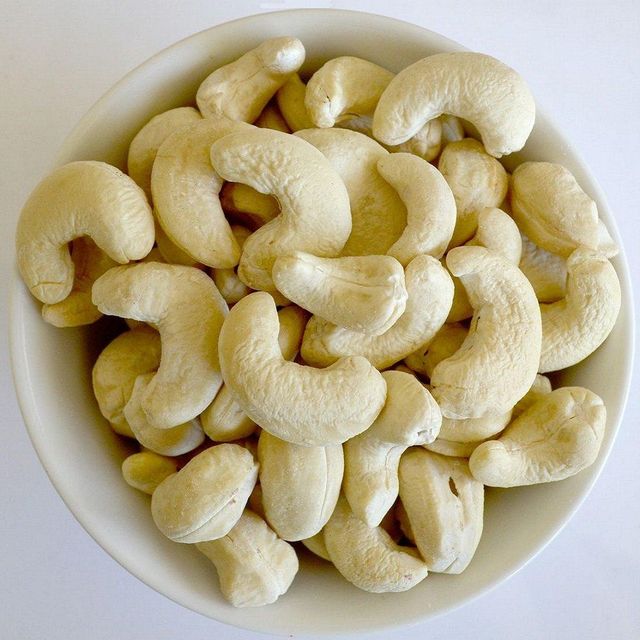 Cashew Nuts Lual Salted Grain Snacks