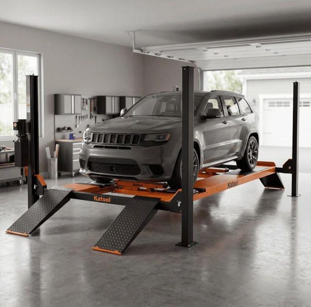 KT-4H110 Car Lift in Use