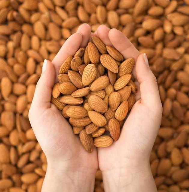 Organic Almond Nuts Super Grade 1