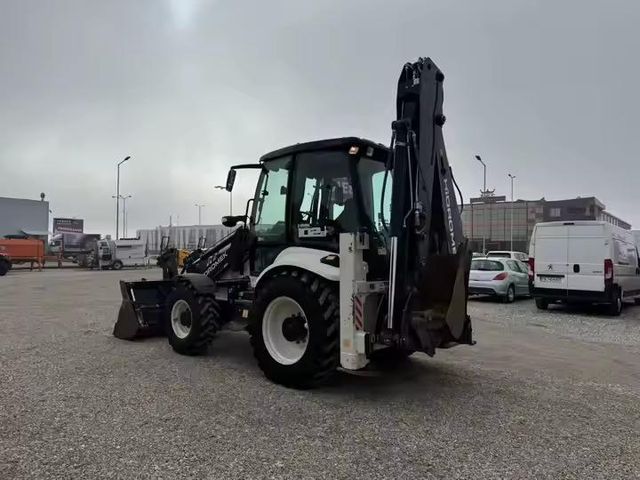 Hidromek HMK Loader 4