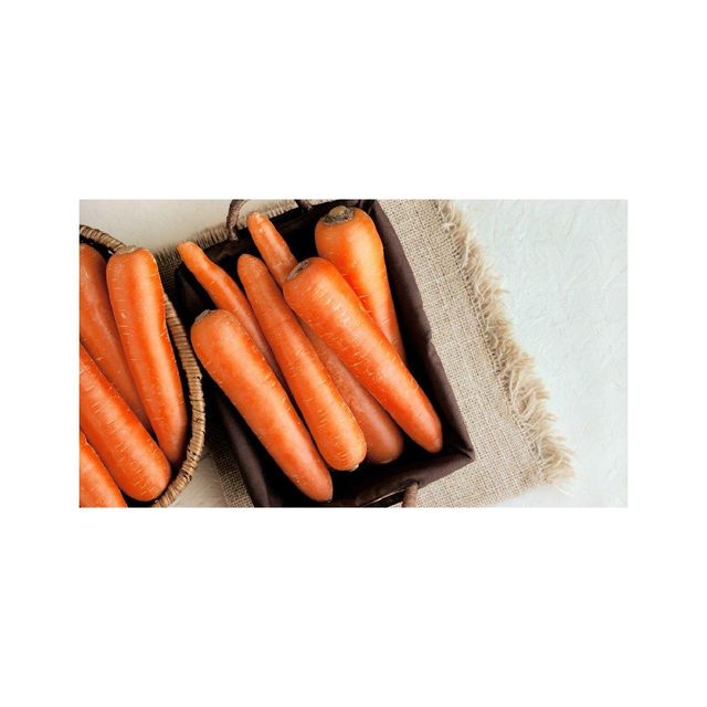 Carrots arranged in a tray