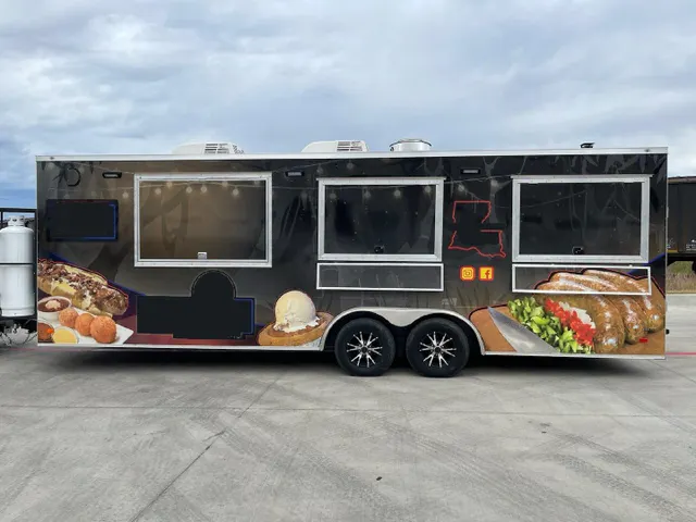 Food truck display with service window