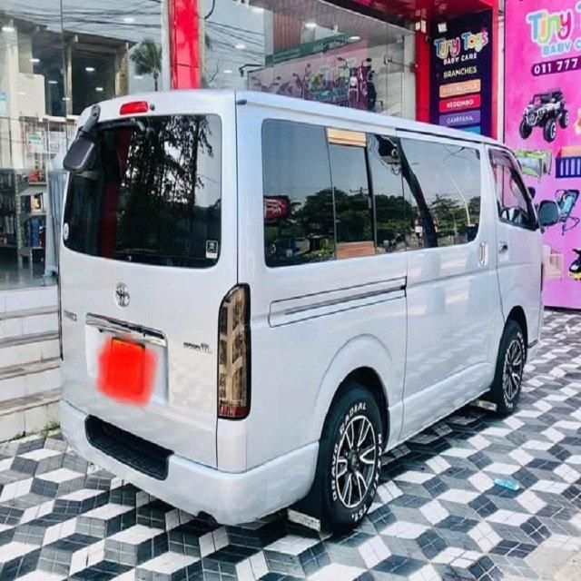 Toyota Hiace Engine Compartment