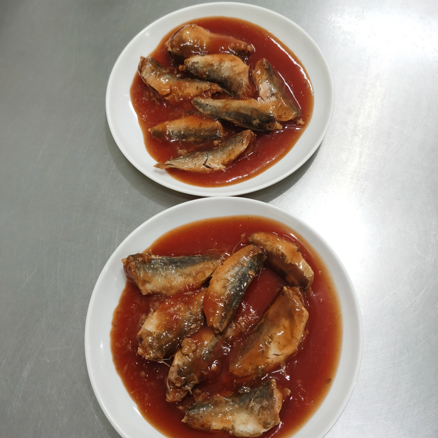 Sardine fish in tomato sauce, variety pack