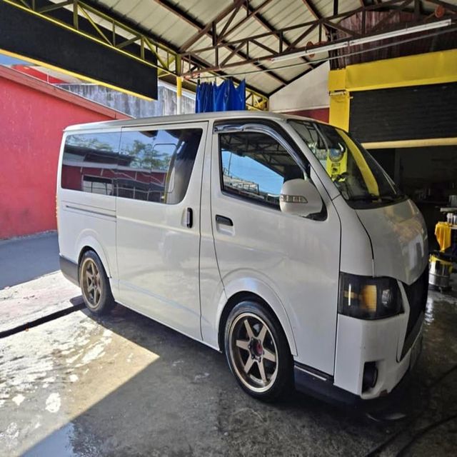 Hiace Pickup exterior view