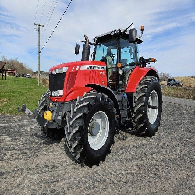 Massey Ferguson Tractor Field Work Machine