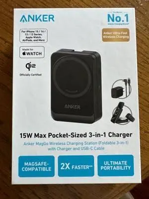 Anker MagGo 3-in-1 Charging Station - side profile with devices