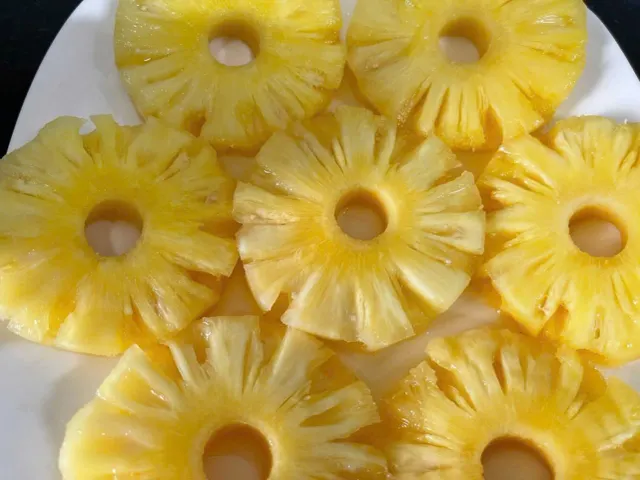 Premium Pineapple Slices